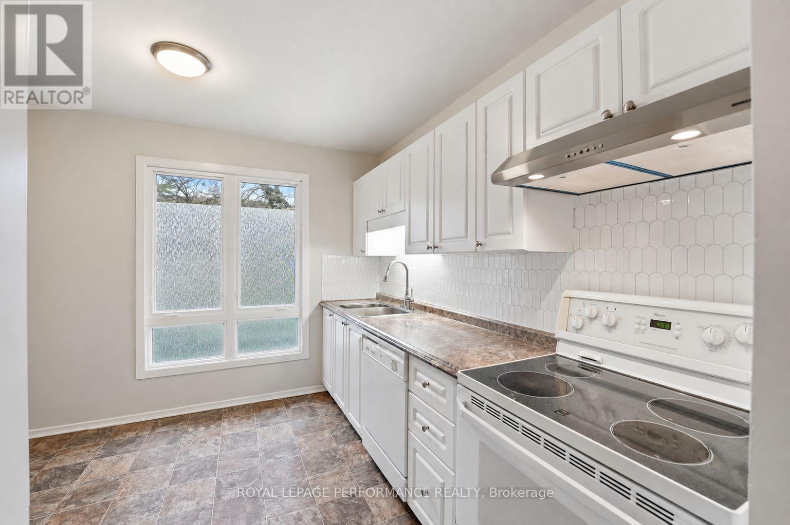 1767 Trappist Lane, Ottawa, Ontario K1C 1X7 - Photo 5 - X14089618