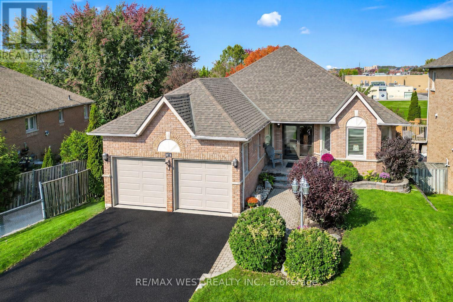 11 BRAND COURT, Ajax, Ontario