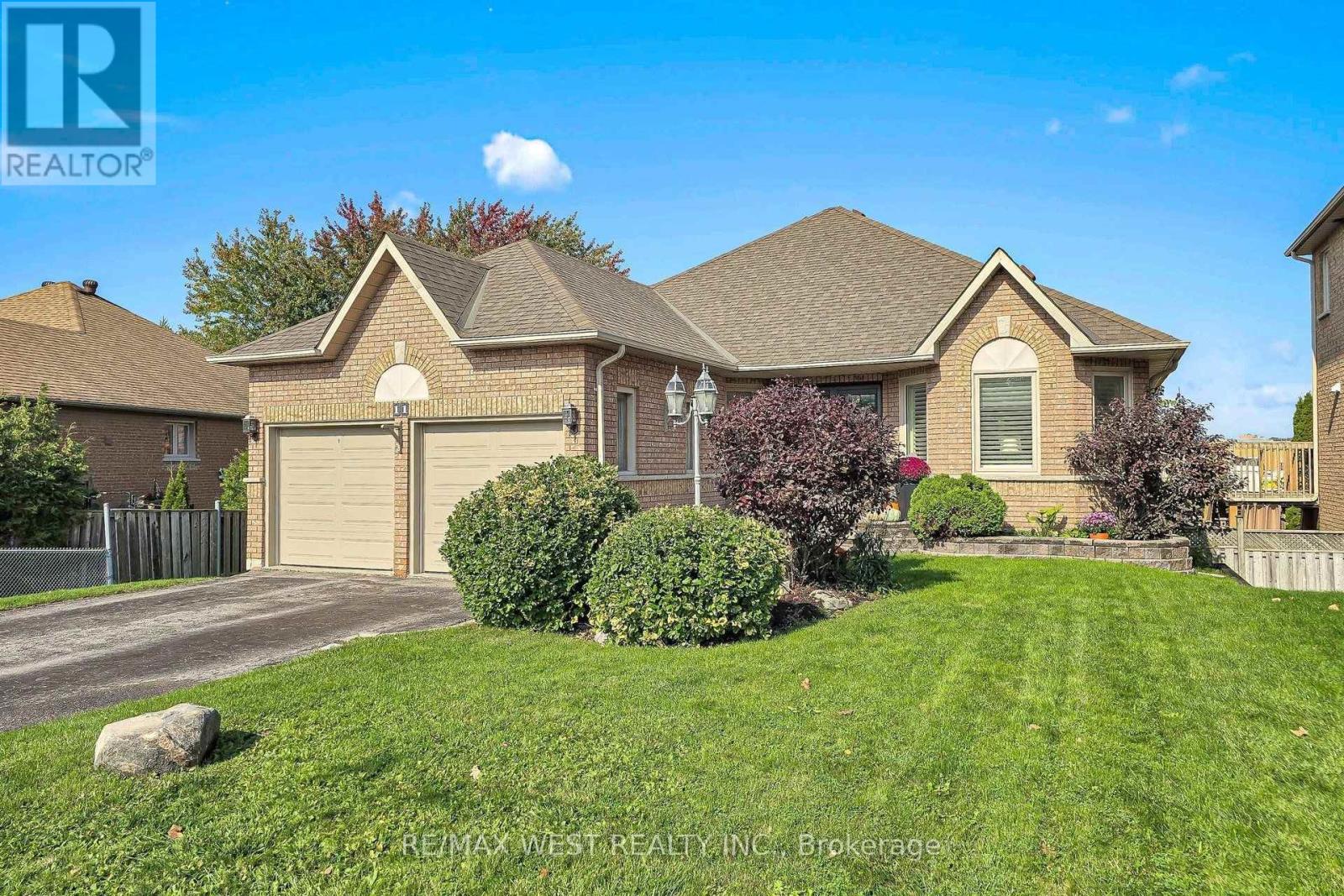 11 Brand Court, Ajax, Ontario  L1Z 1E7 - Photo 45 - E14079730