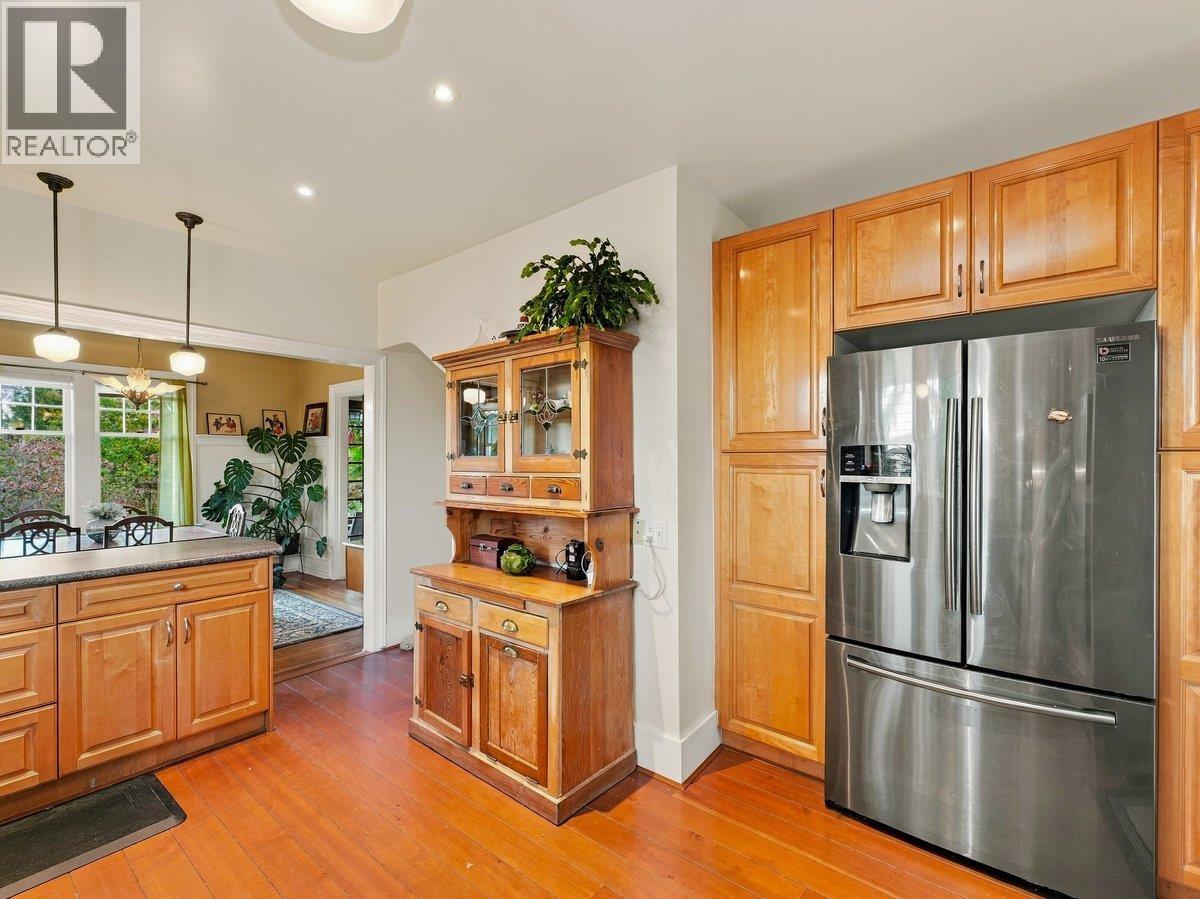 5558 Laurel Street, Burnaby, British Columbia  V5G 1N2 - Photo 19 - R3176299