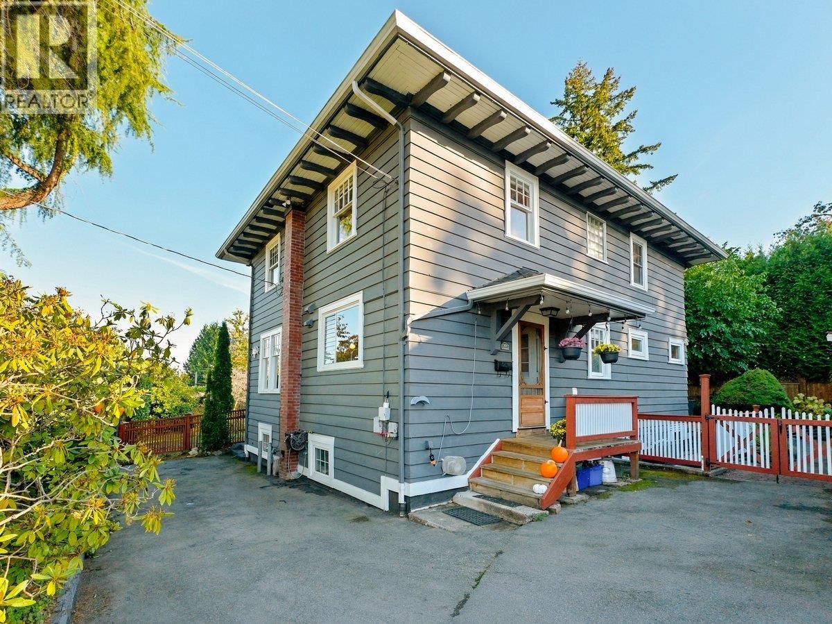 5558 Laurel Street, Burnaby, British Columbia  V5G 1N2 - Photo 4 - R3176299