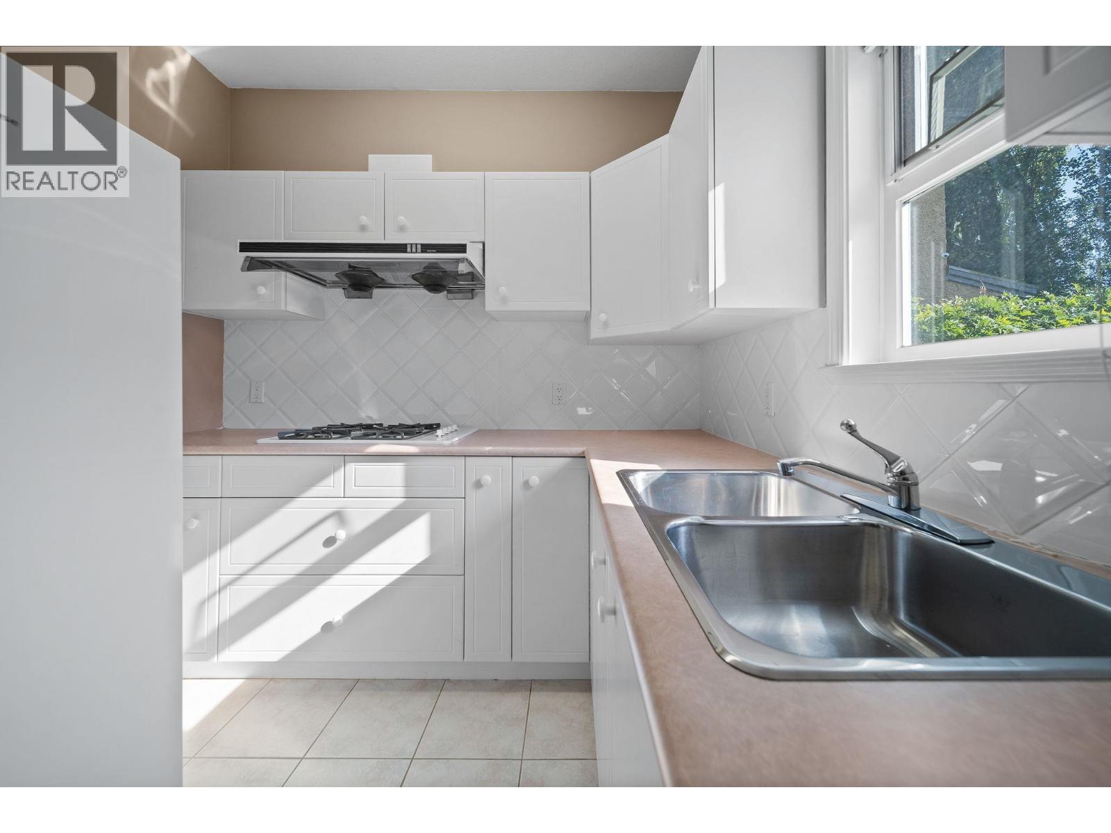 3520 Lamond Avenue, Richmond, British Columbia  V7E 1C6 - Photo 13 - R3176308