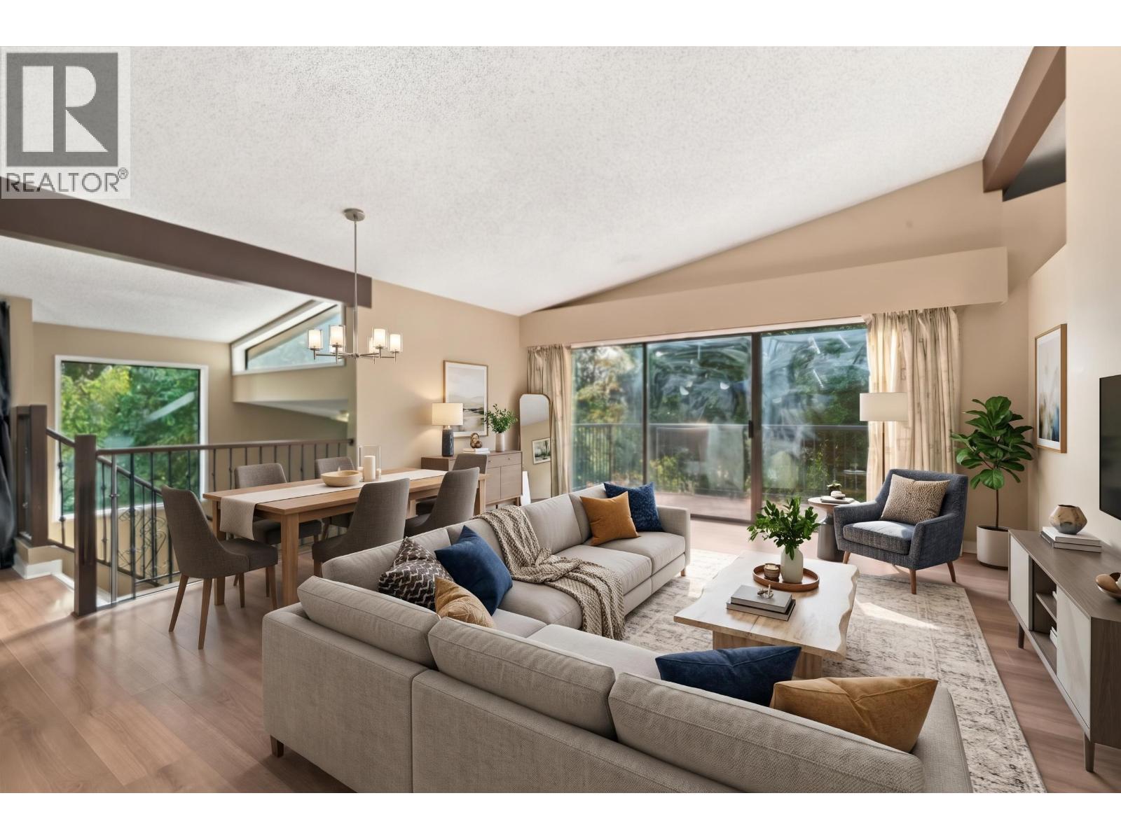 318 Mariner Way, Coquitlam, British Columbia  V3K 1N6 - Photo 4 - R3176214