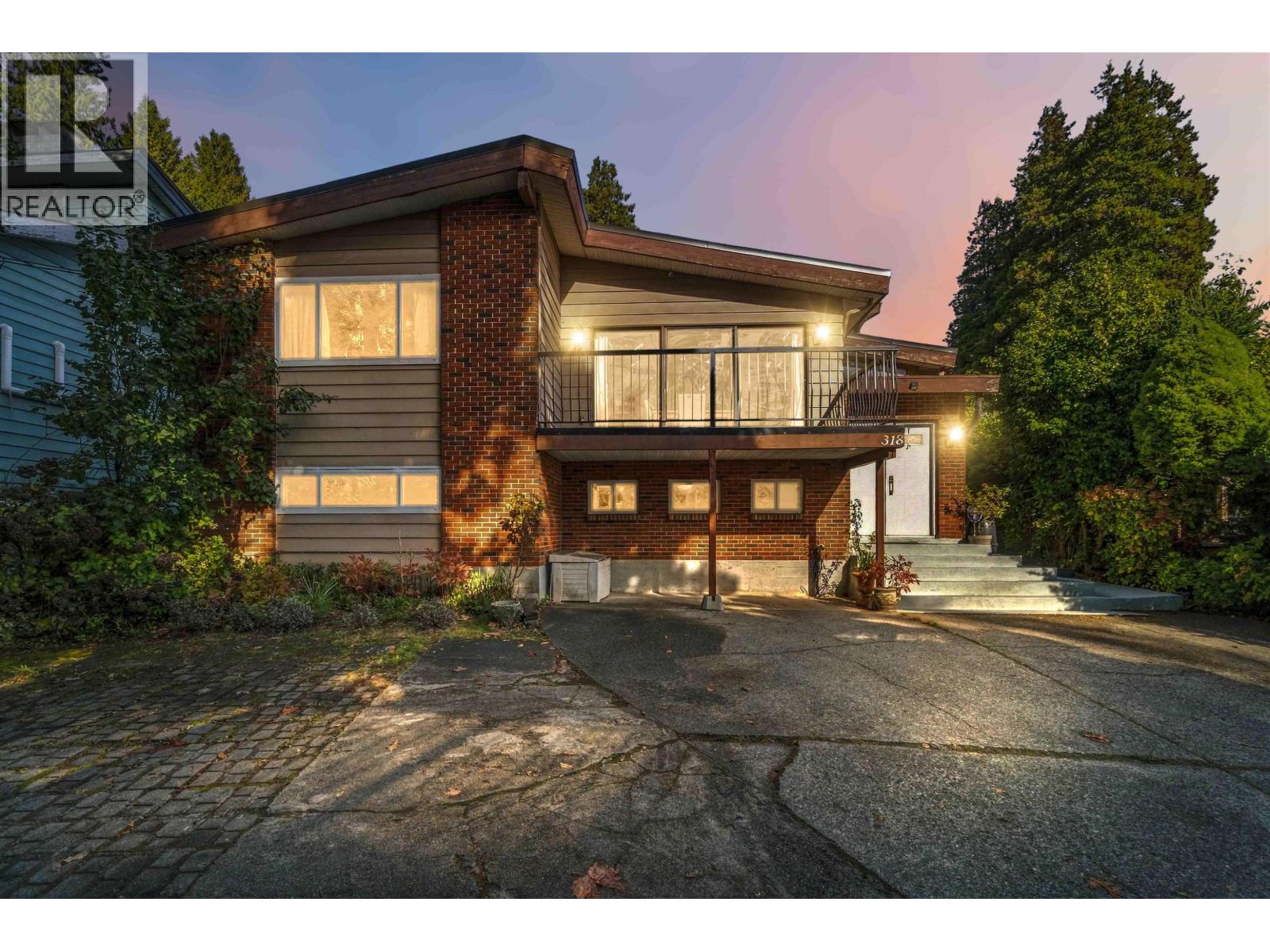 318 MARINER WAY, coquitlam, British Columbia