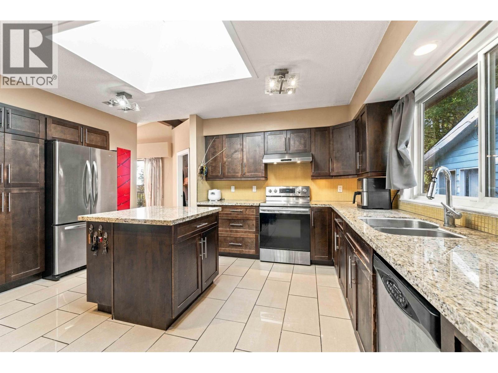 318 Mariner Way, Coquitlam, British Columbia  V3K 1N6 - Photo 7 - R3176214