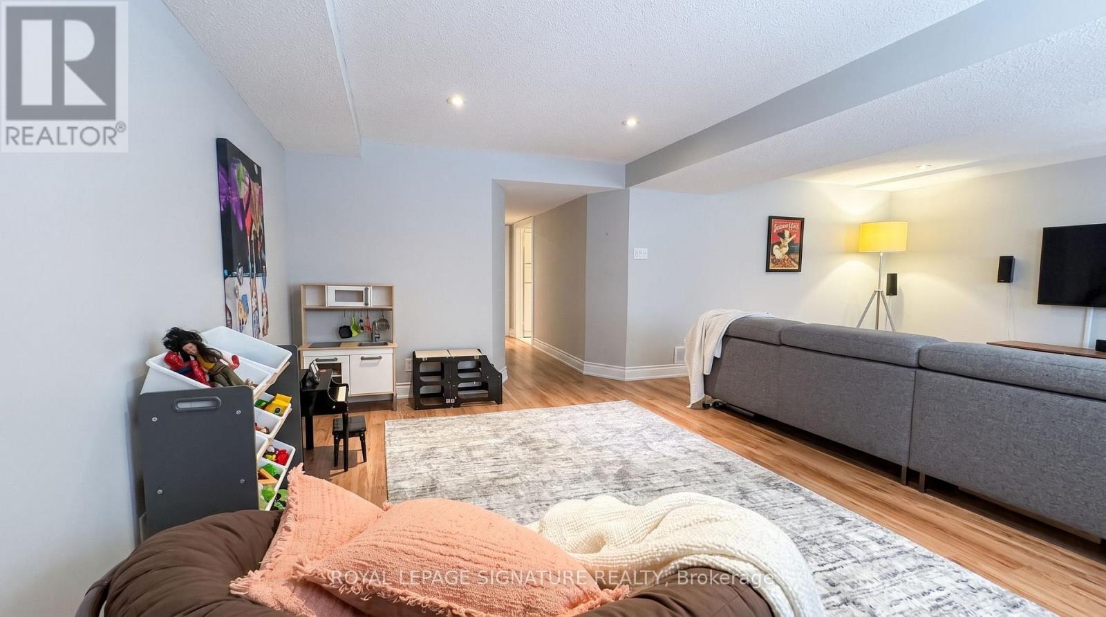 4196 Pheasant Run, Mississauga, Ontario  L5L 2B9 - Photo 18 - W14089616