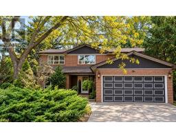 10 TEAGARDEN COURT, Toronto, Ontario