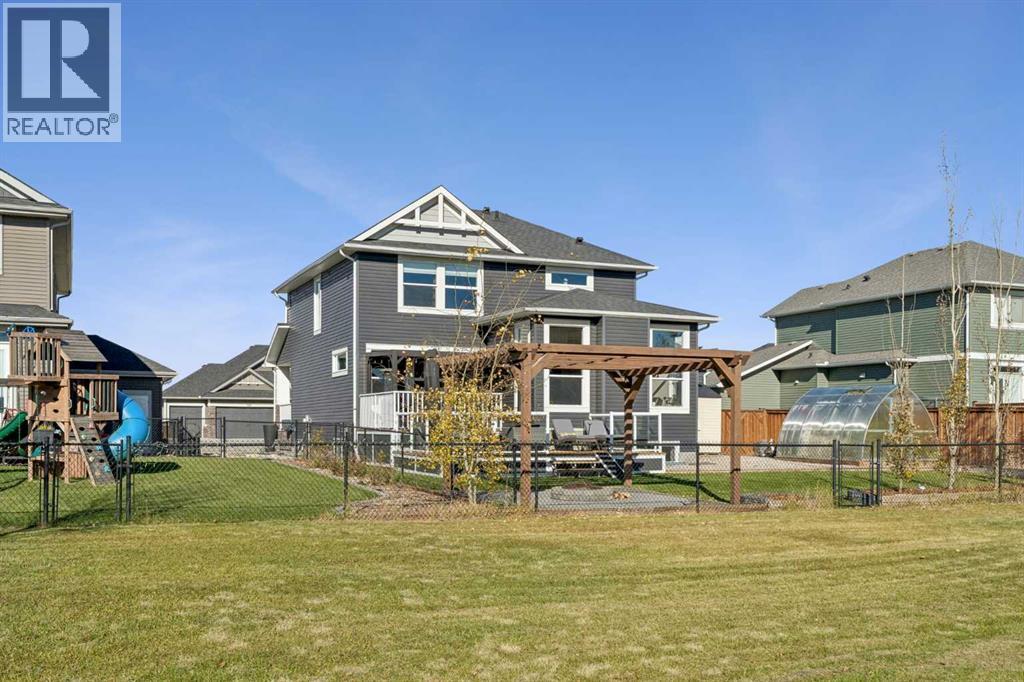 281 Boulder Creek Crescent SE