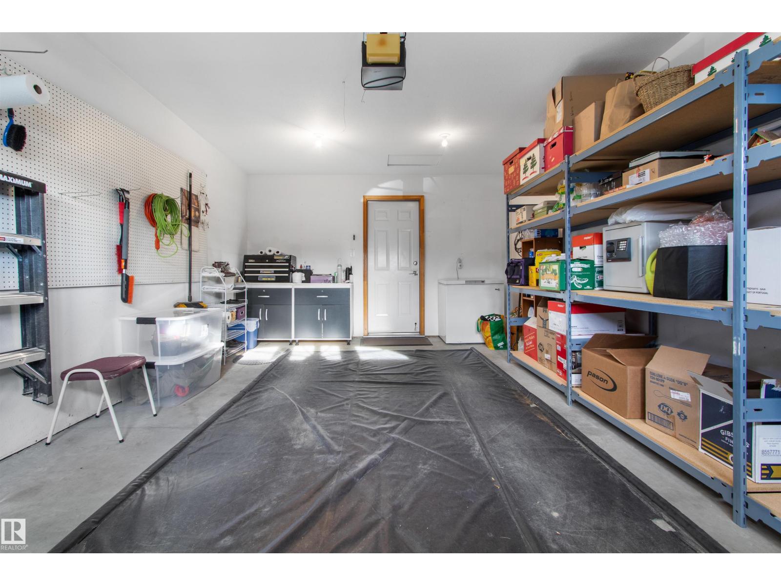 3909 46 ST