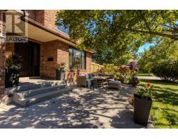 541 HAMBLING COURT, Burlington, Ontario