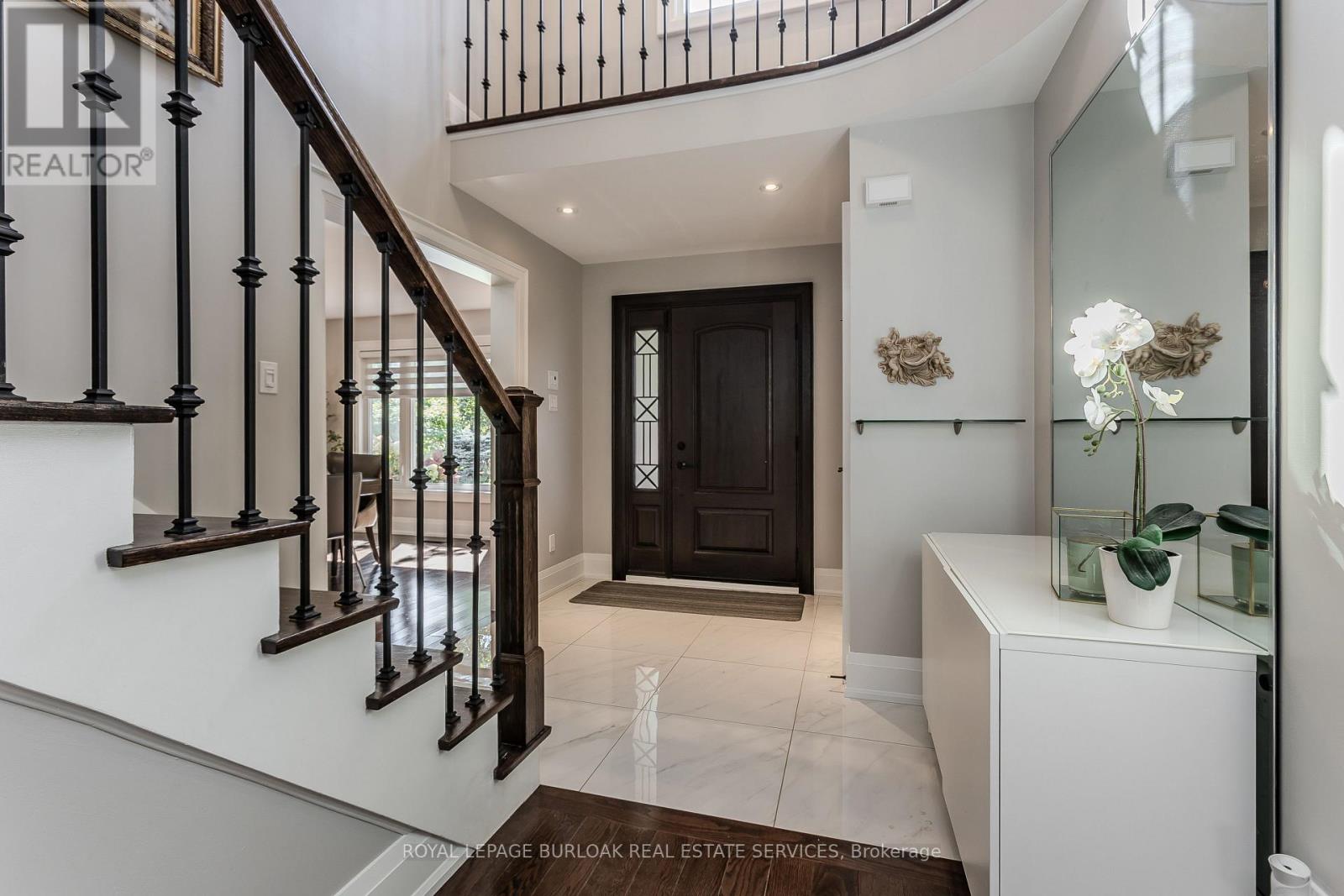 541 Hambling Court, Burlington, Ontario  L7N 3S4 - Photo 6 - W13829178