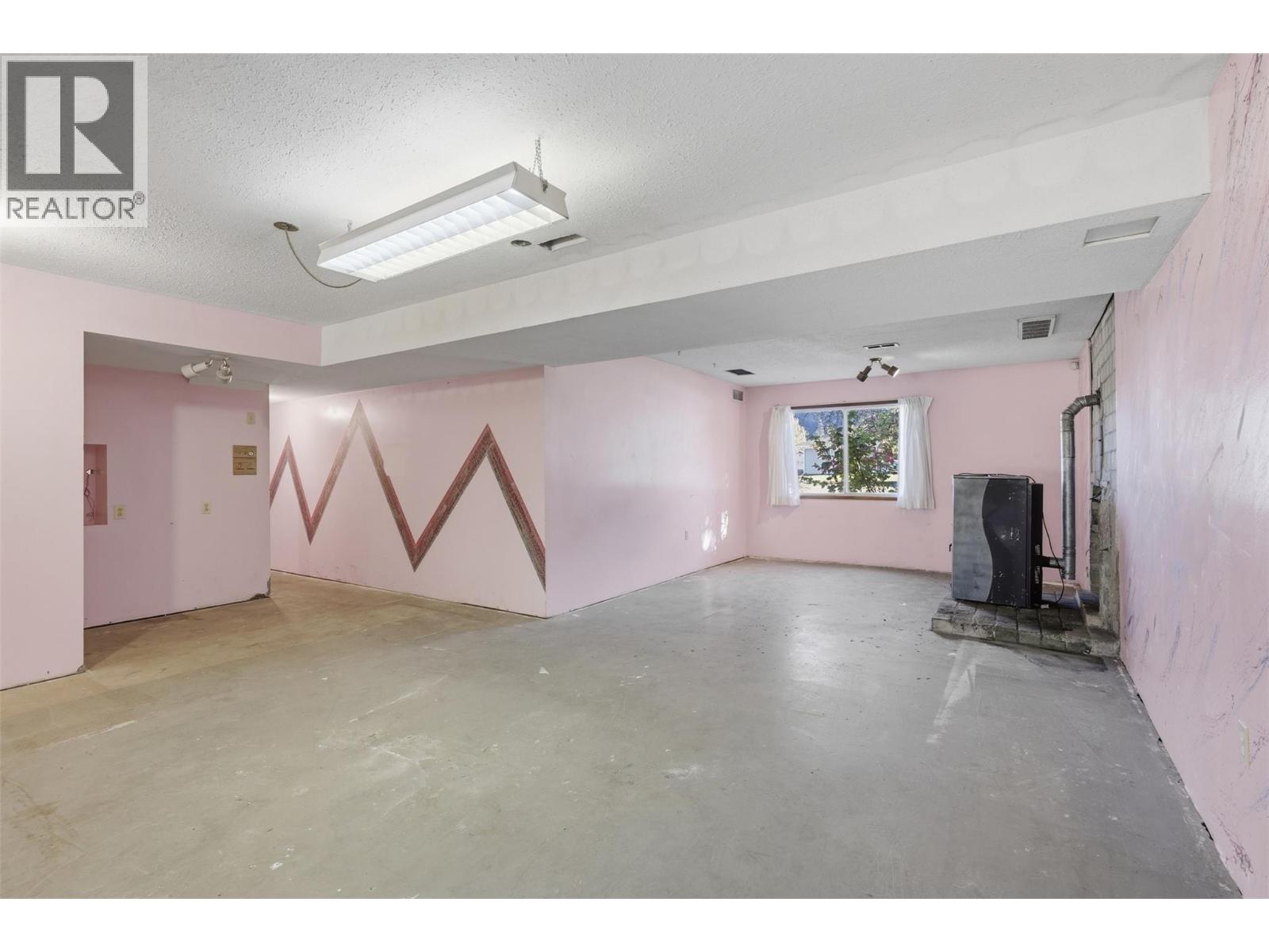 4569 Spurraway Road, Kamloops, British Columbia  V2H 1M8 - Photo 30 - 10403393
