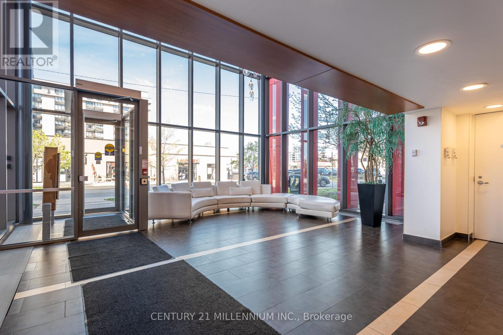 821 - 15 James Finlay Way, Toronto, Ontario  M3M 0B3 - Photo 2 - W14089652