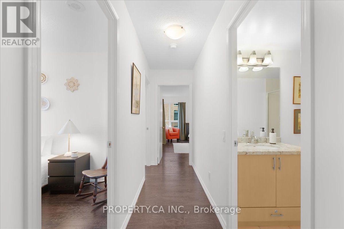 822 - 61 Heintzman Street, Toronto, Ontario  M6P 5A2 - Photo 11 - W14089682