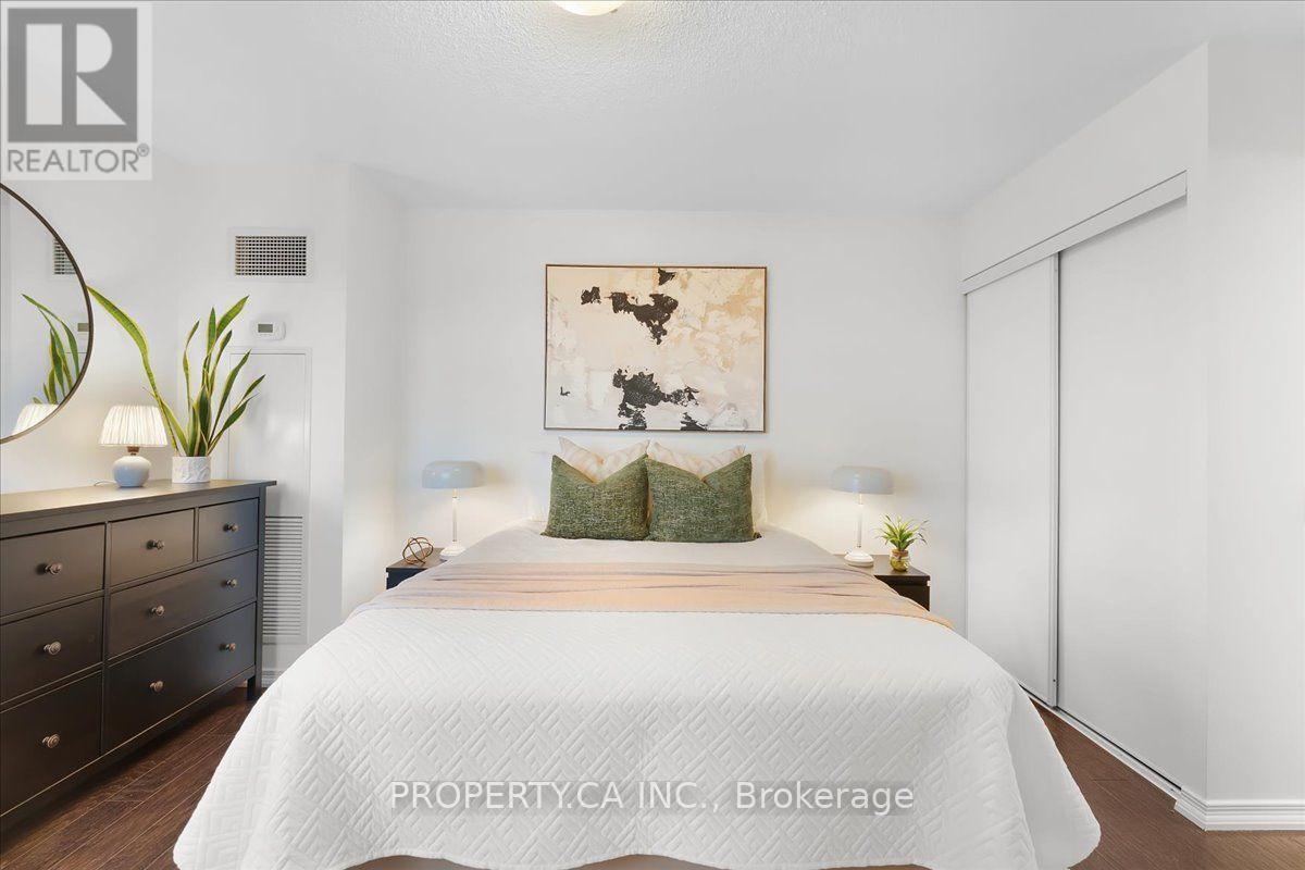 822 - 61 Heintzman Street, Toronto, Ontario  M6P 5A2 - Photo 13 - W14089682