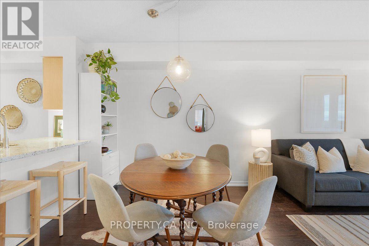 822 - 61 Heintzman Street, Toronto, Ontario  M6P 5A2 - Photo 7 - W14089682