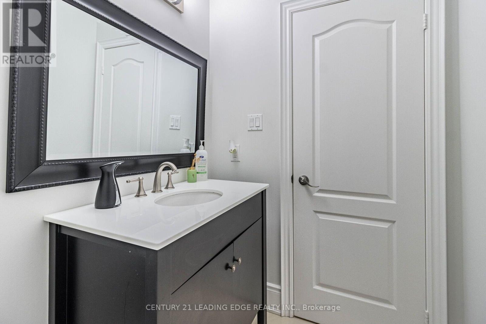 3562 Aquinas Avenue, Mississauga, Ontario  L5M 7L7 - Photo 25 - W14089686