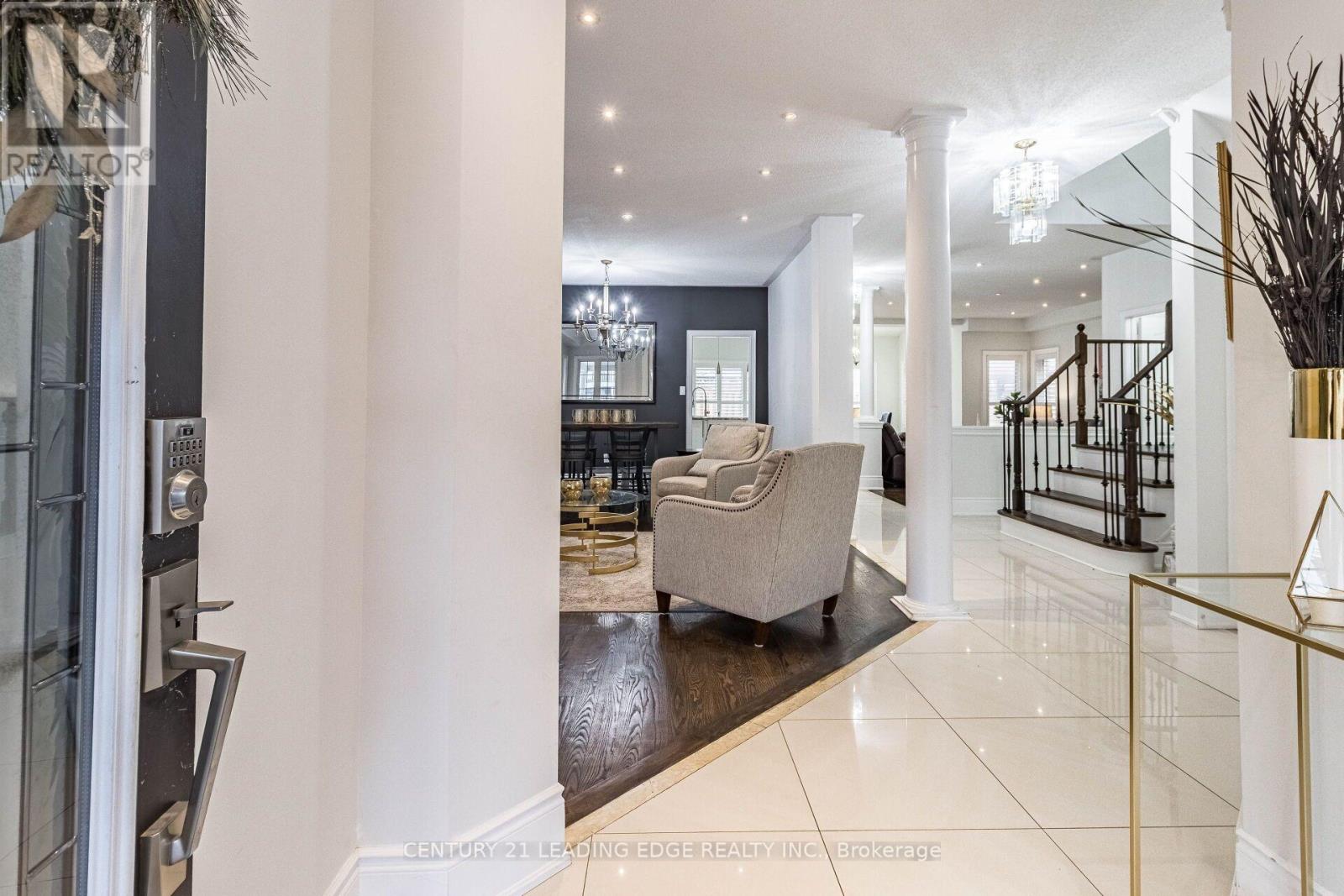 3562 Aquinas Avenue, Mississauga, Ontario  L5M 7L7 - Photo 5 - W14089686