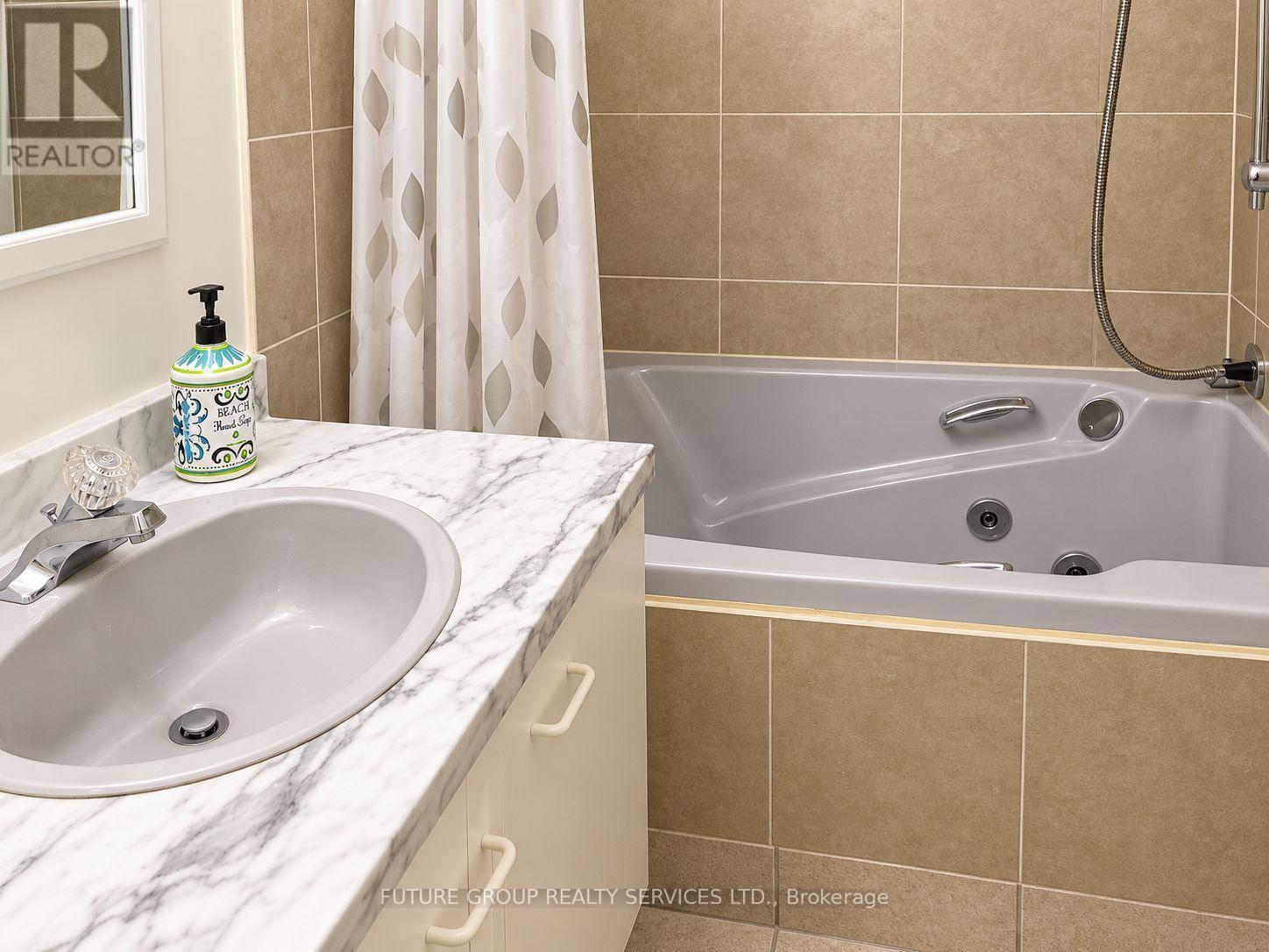 2774 Bucklepost Crescent, Mississauga, Ontario  L5N 1X5 - Photo 12 - W13785666