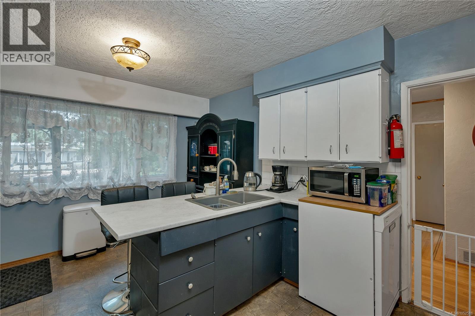 157 Seabreeze Dr