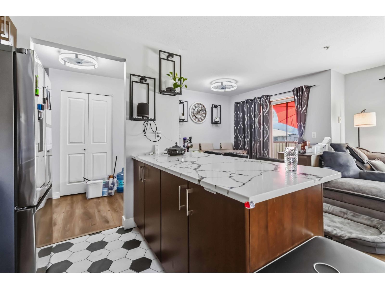 111 45555 YALE ROAD|Chilliwack Proper South