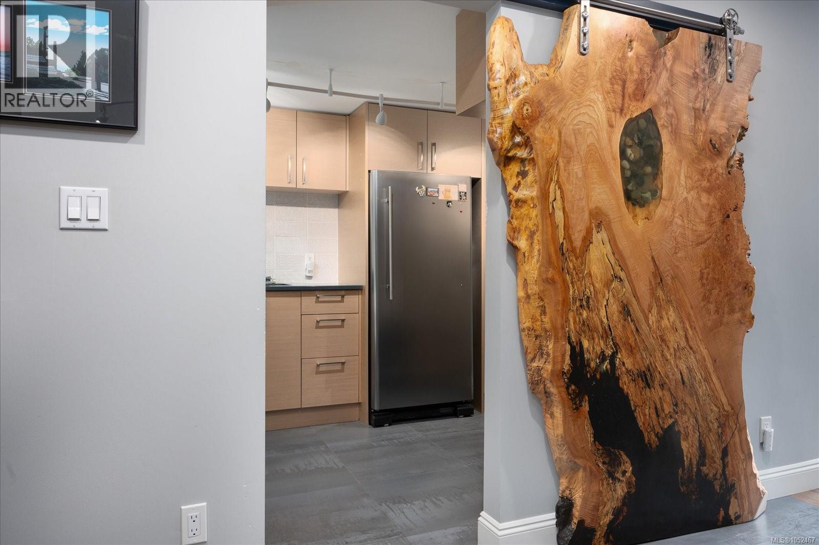 521 Fourneau Way