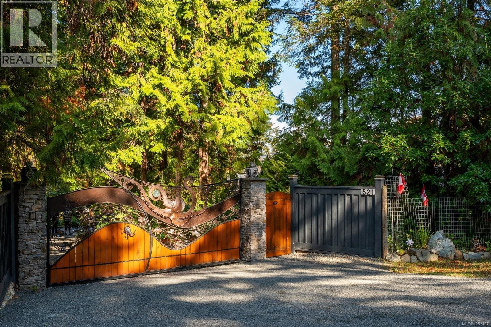 521 Fourneau Way