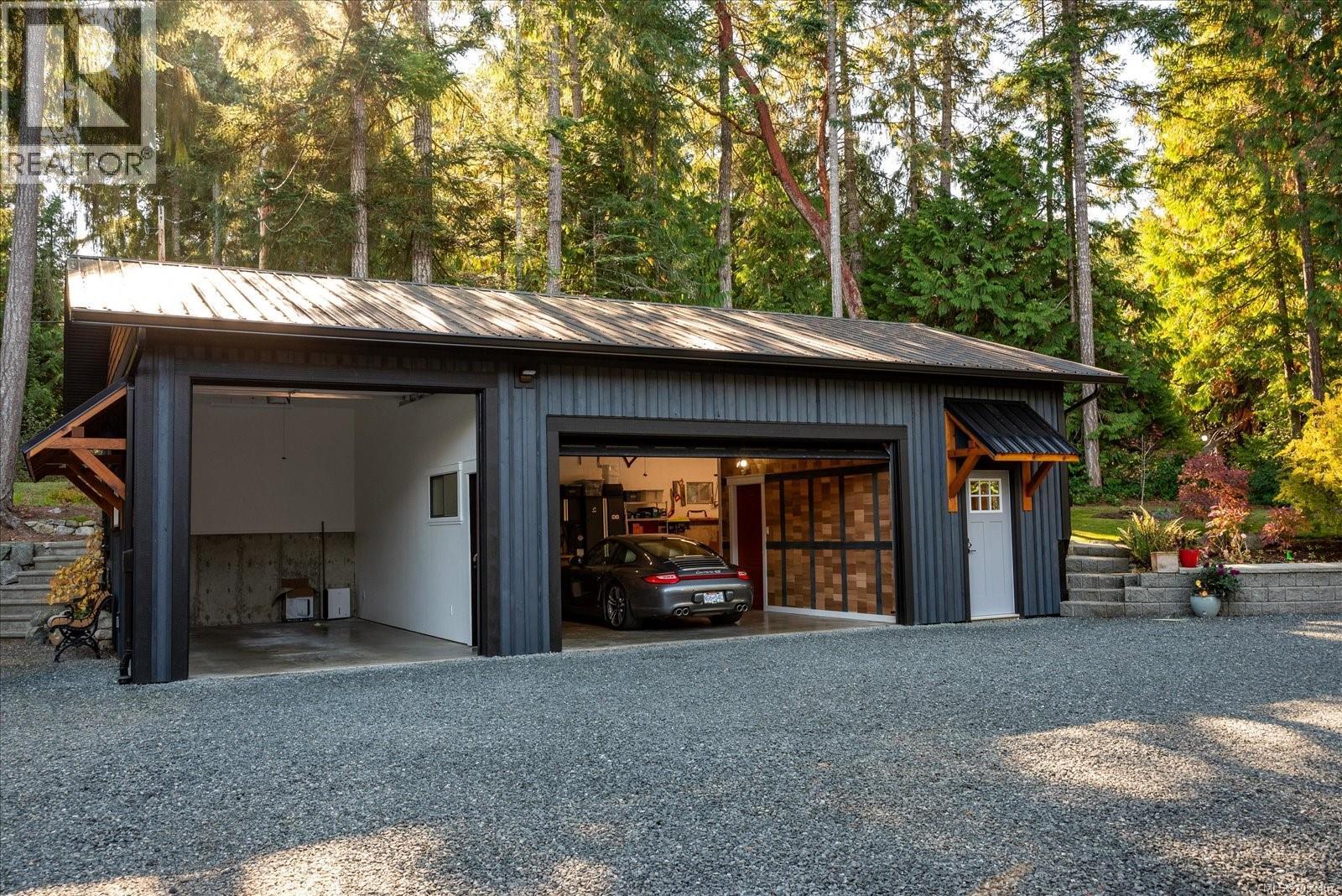 521 Fourneau Way