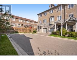20 WATERSTONE WAY, Whitby, Ontario