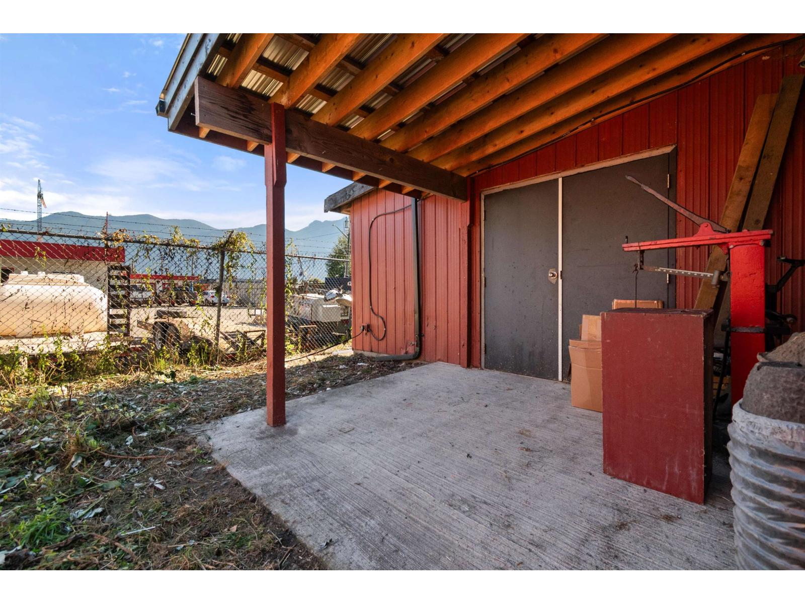 7323 PIONEER AVENUE|Agassiz