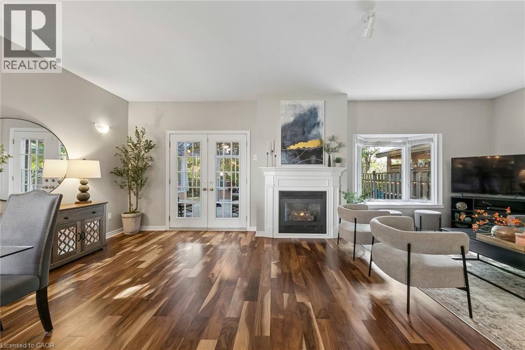 2024 Grovetree Lane, Burlington, Ontario  L7R 4V4 - Photo 7 - 40870164