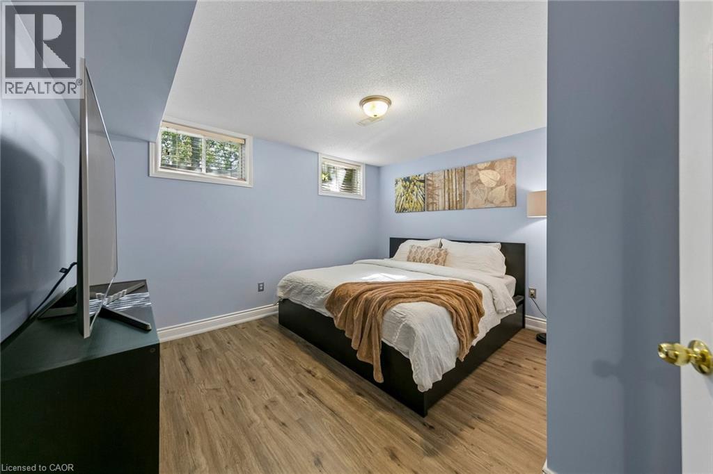 2024 Grovetree Lane, Burlington, Ontario  L7R 4V4 - Photo 38 - 40870164