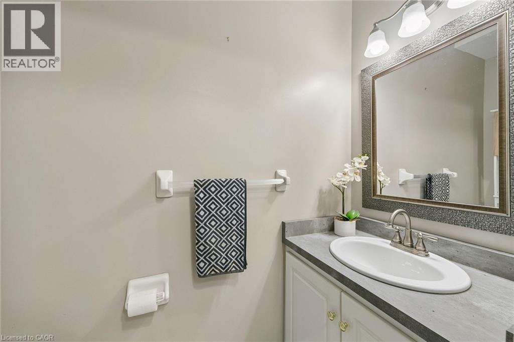 2024 Grovetree Lane, Burlington, Ontario  L7R 4V4 - Photo 31 - 40870164