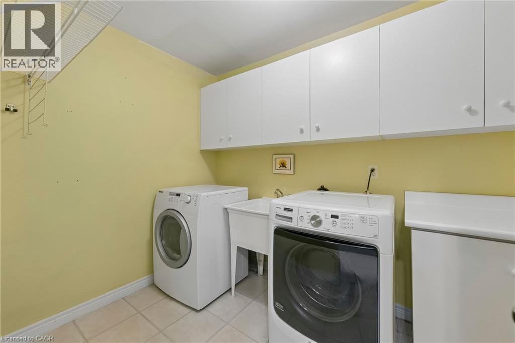 2024 Grovetree Lane, Burlington, Ontario  L7R 4V4 - Photo 33 - 40870164