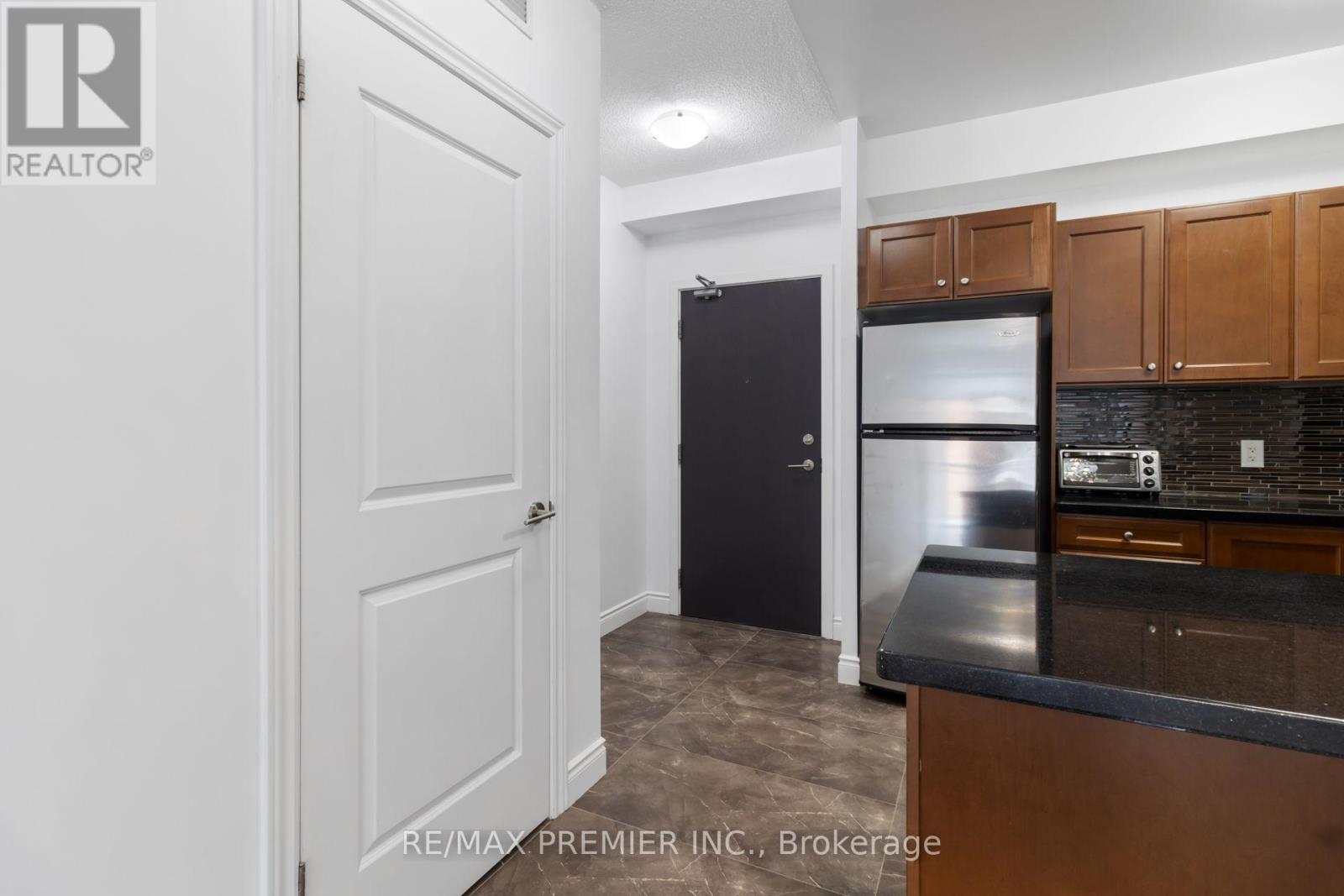407 - 281 Woodbridge Avenue, Vaughan, Ontario  L4L 0C6 - Photo 11 - N14089726