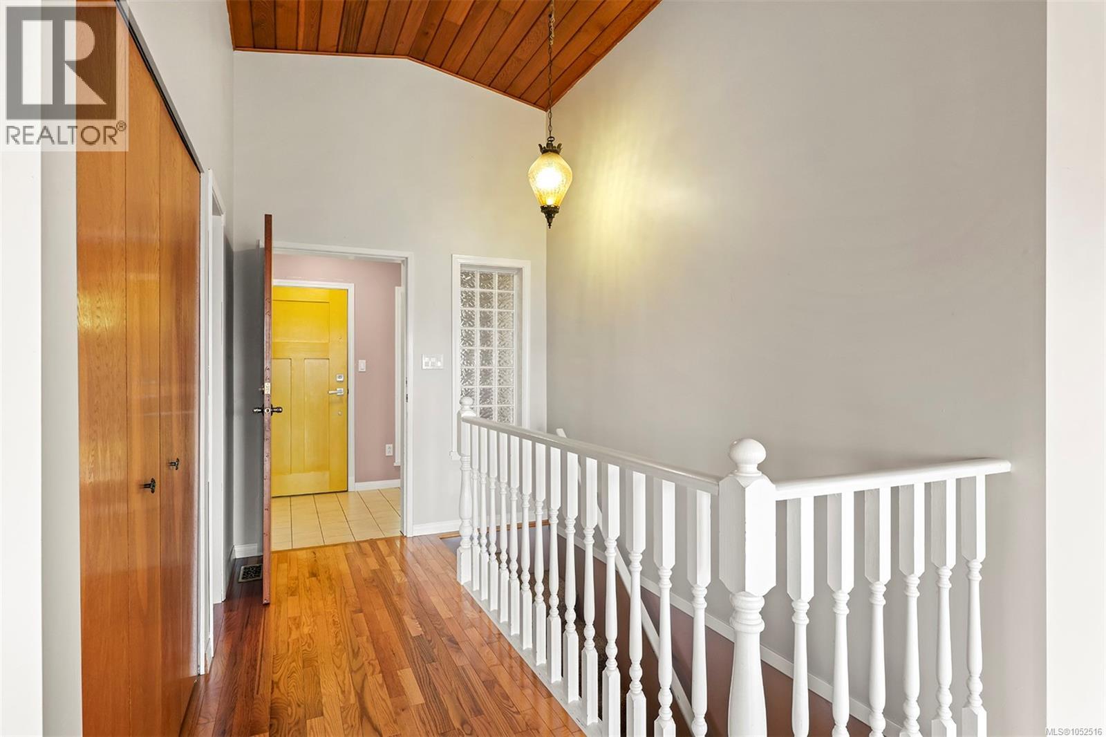 1183 Moore Rd