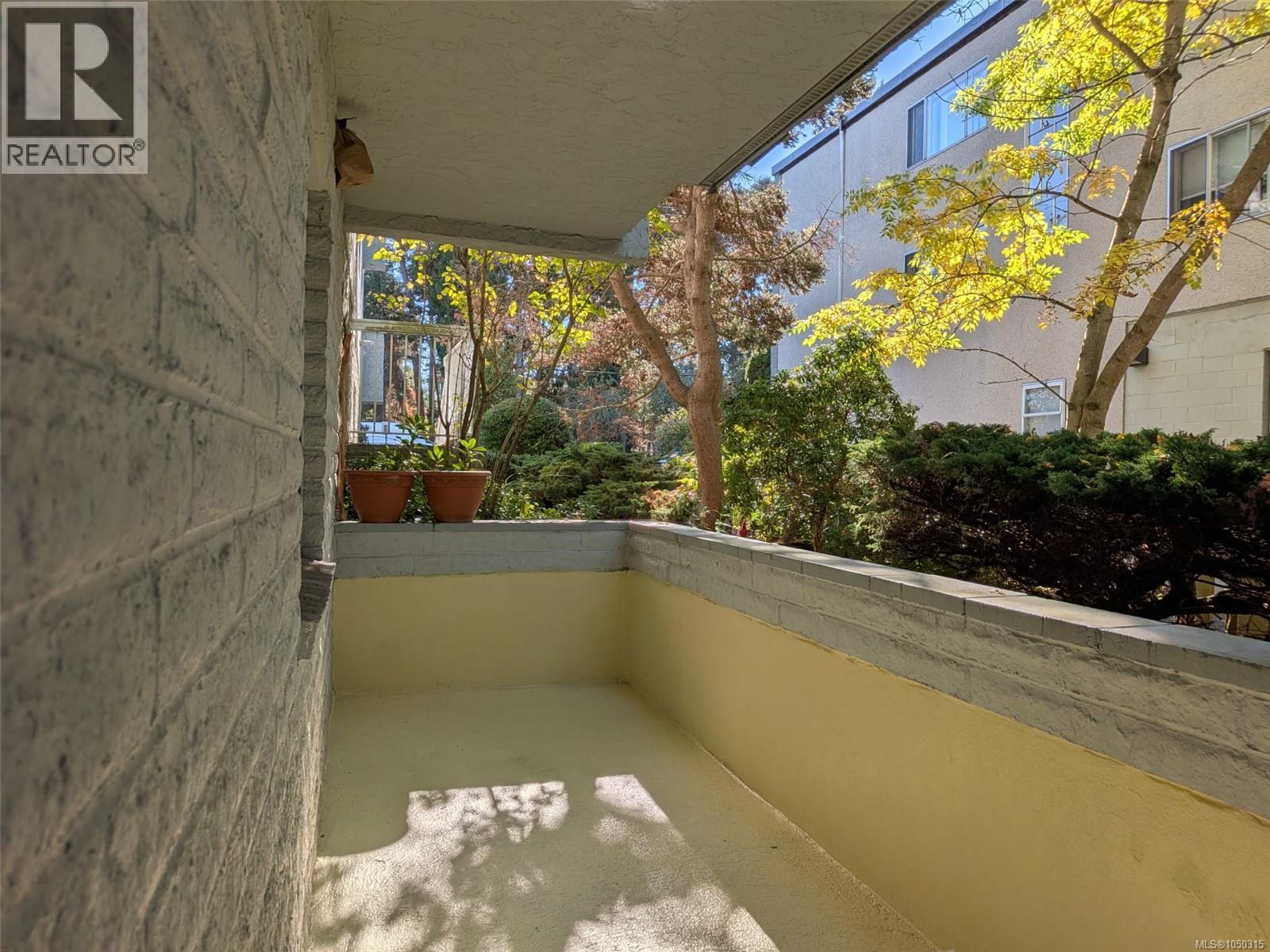 101 1050 Park Blvd, Victoria, British Columbia  V8V 2T4 - Photo 24 - 1050315