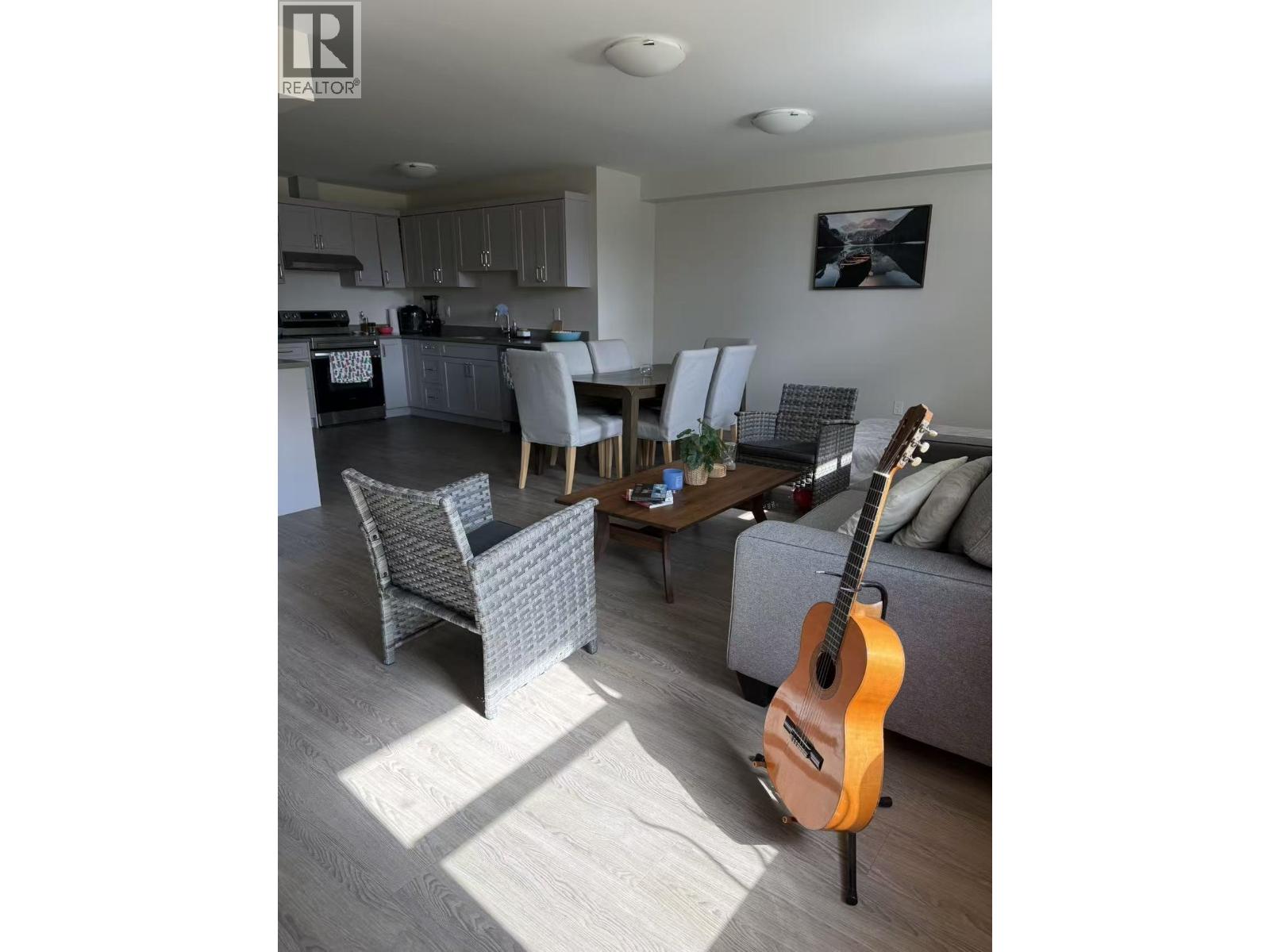2000 Phillips Place, Burnaby, British Columbia  V5A 2W1 - Photo 4 - R3169469