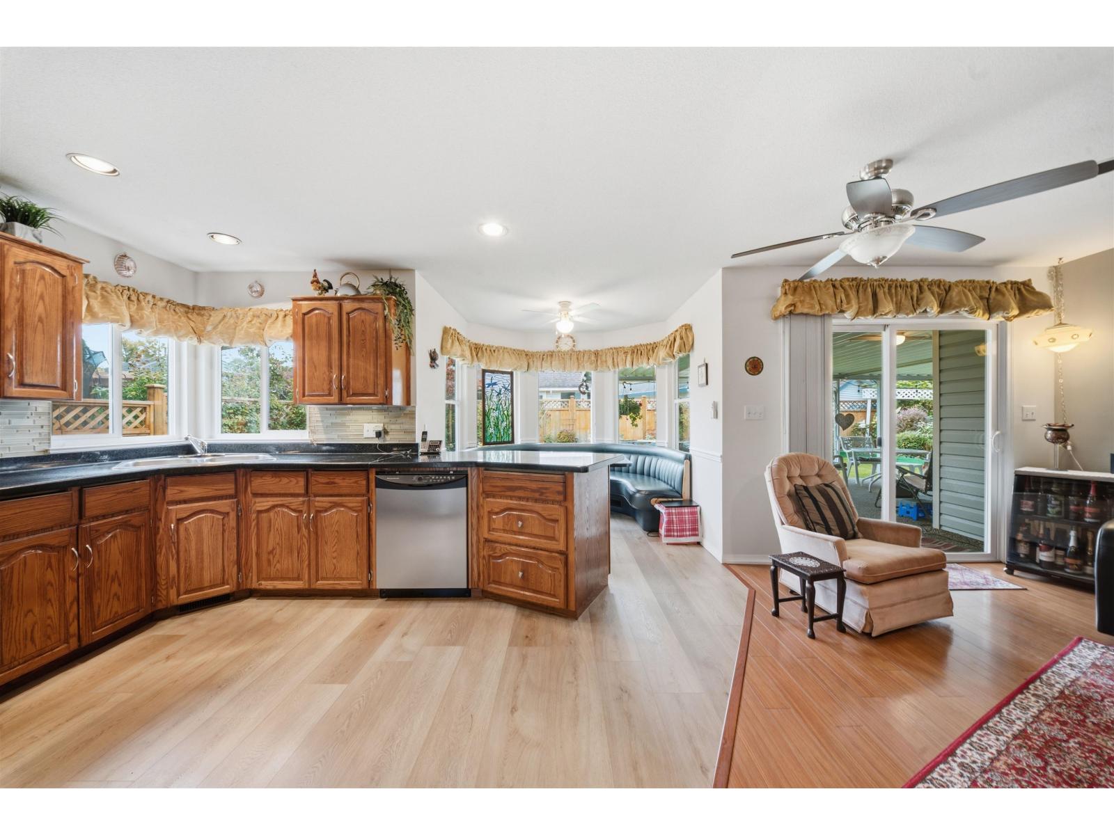 6142 184a Street, Surrey, British Columbia  V3S 7P8 - Photo 15 - R3175295