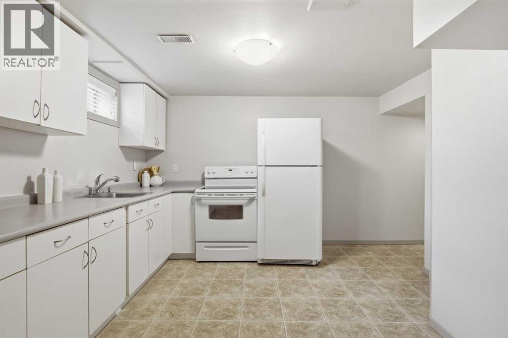 6352 Travois Crescent NW, Calgary, Alberta  T2K 3S7 - Photo 34 - A2351340