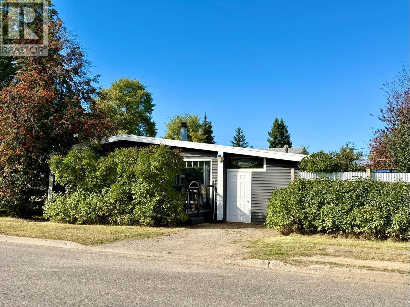 786 Irwin Street, Prince George, British Columbia  V2M 2X7 - Photo 3 - R3175149