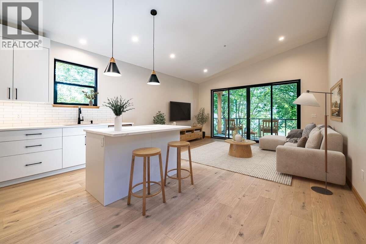 916 CARBONATE Street Unit# 2, Nelson, British Columbia