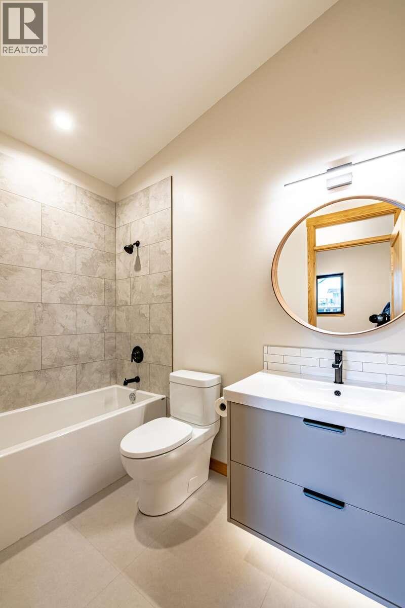 916 Carbonate Street Unit# 2, Nelson, British Columbia  V1L 4R4 - Photo 15 - 10403663