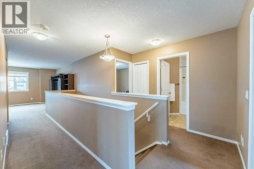 19 Silverado Skies Bay SW