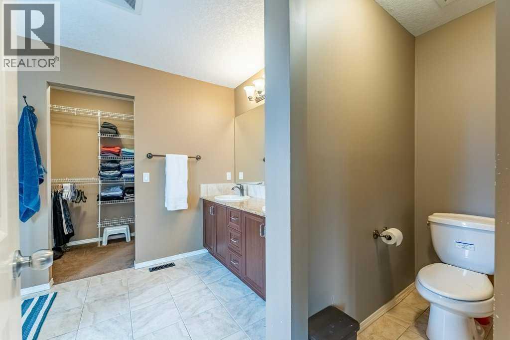 19 Silverado Skies Bay SW