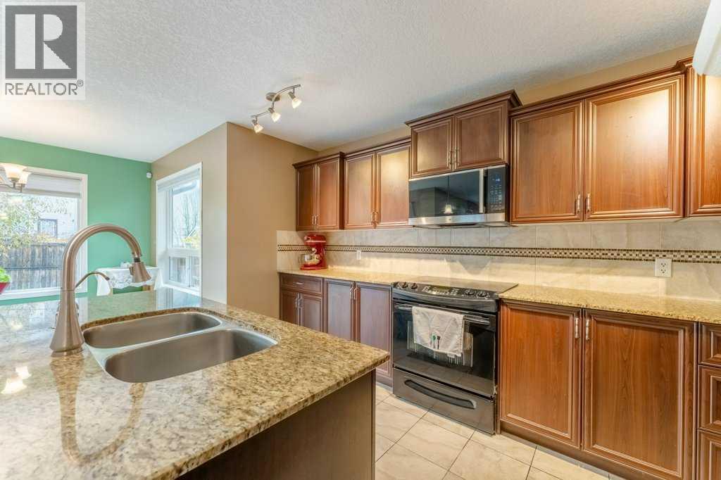 19 Silverado Skies Bay SW
