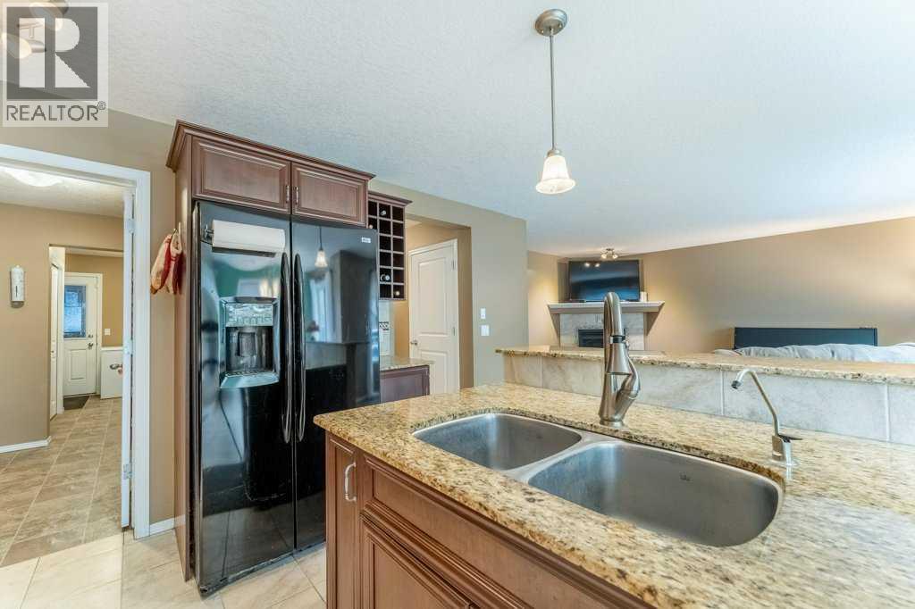 19 Silverado Skies Bay SW