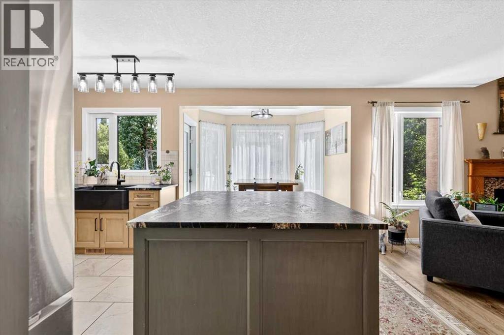 47 Cimarron Hill, Okotoks, Alberta  T1S 1M9 - Photo 8 - A2347740