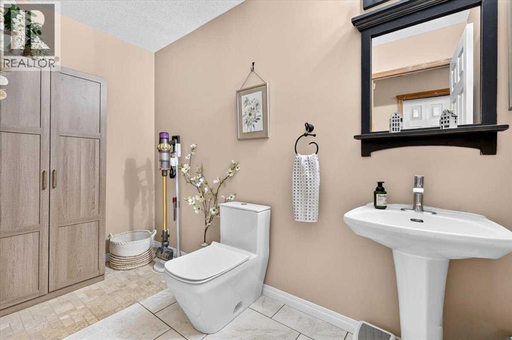 47 Cimarron Hill, Okotoks, Alberta  T1S 1M9 - Photo 22 - A2347740