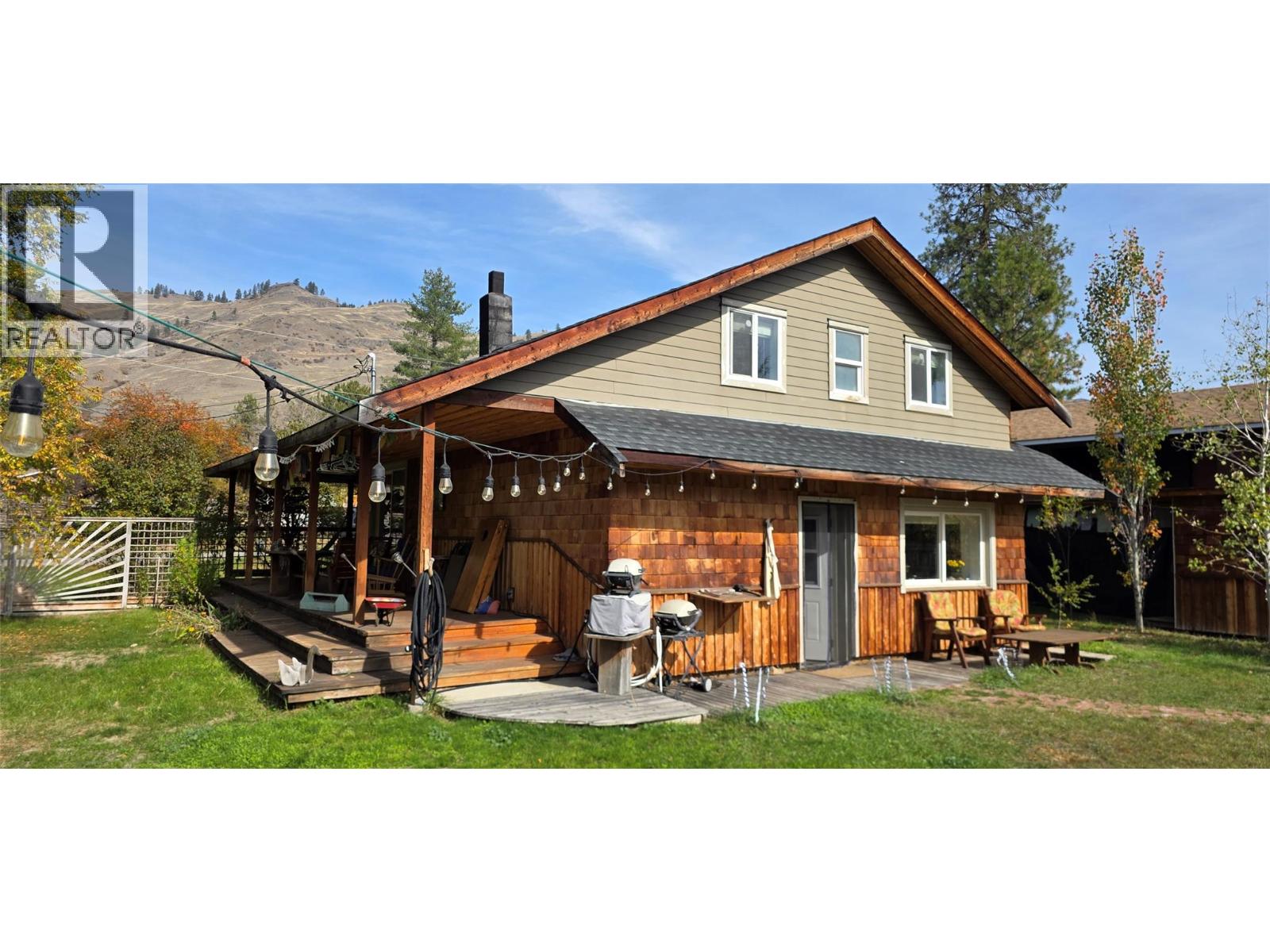 468 Sixth Avenue, Midway, British Columbia